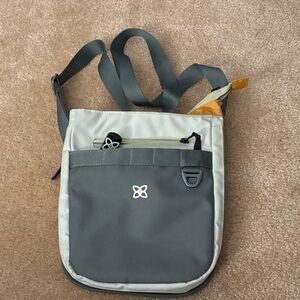 Great condition Sherpani Crossbody for sale!